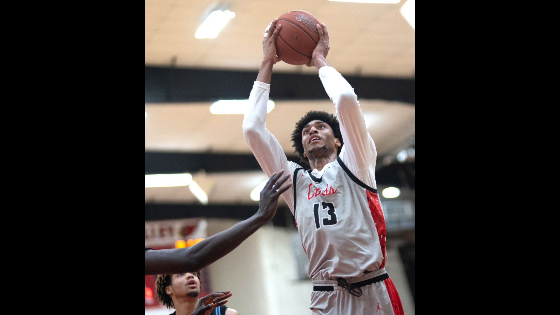 ROAD SHOW: No. 8 Cardinals shine in Paris